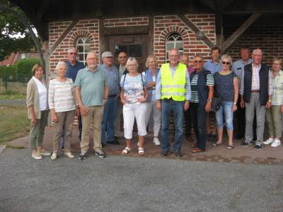 Vor dem Torhaus in Holtwick (Heimathaus)